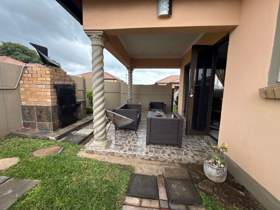 3 Bedroom Property for Sale in Waterval East North West
